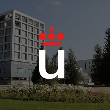 Master Battery y la Universidad Rey Juan Carlos firman un convenio para impulsar la formación práctica y el talento en energía